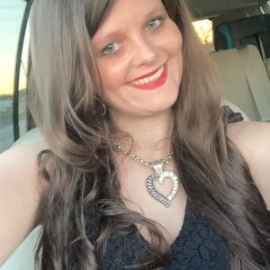 Meet your Posher, Lindsey